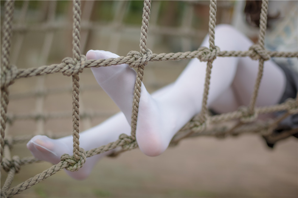 森萝财团写真 R15-014 白丝短裙[99P-681M]