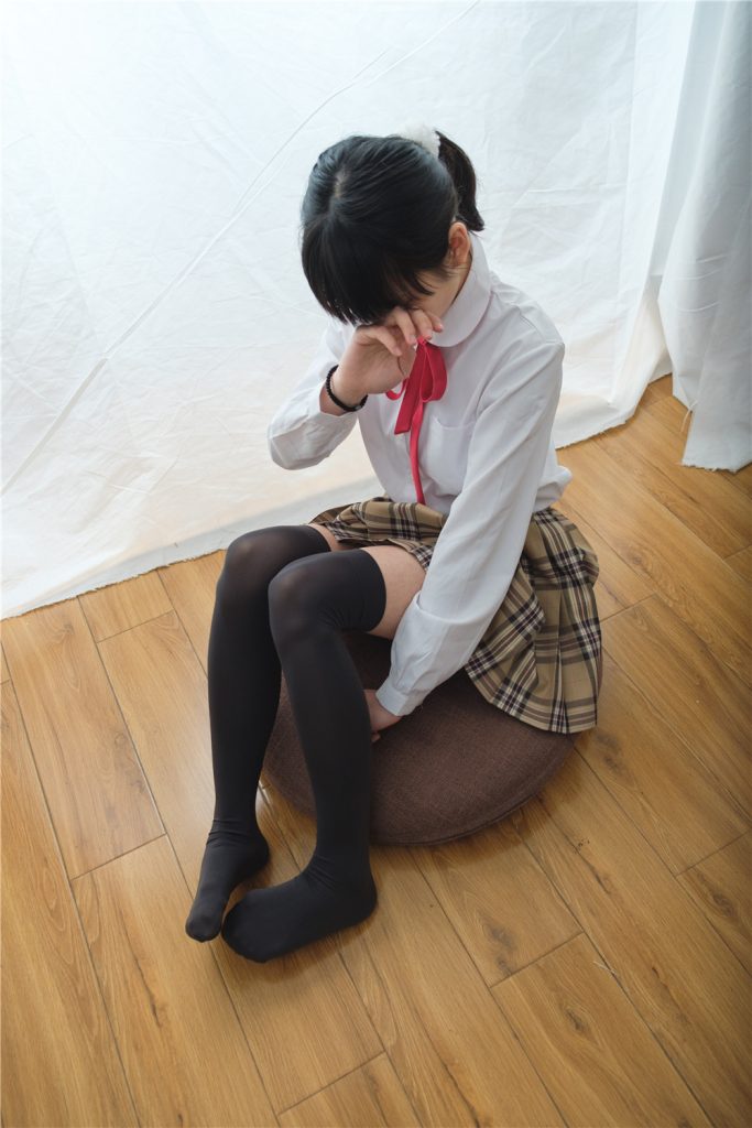 喵写真-PR15 005 格子JK制服绝对领域少女[80P1V-970M]