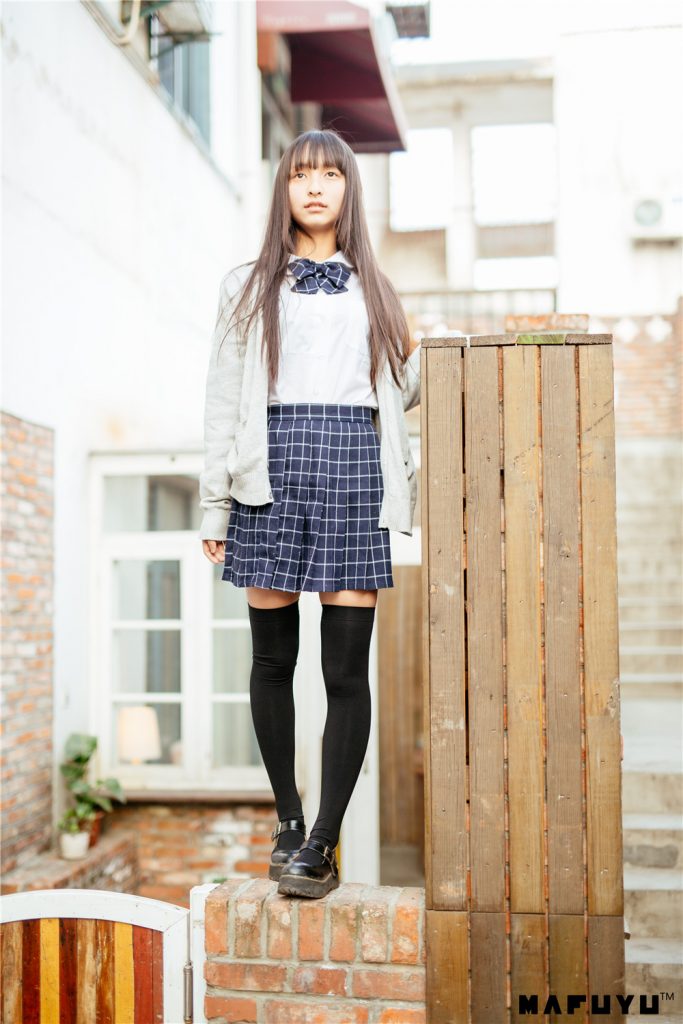 神乐坂真冬-JK系列[126P-1.8G]