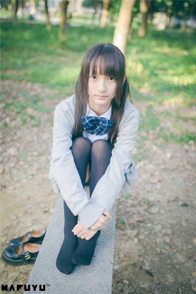 神乐坂真冬-JK系列[126P-1.8G]