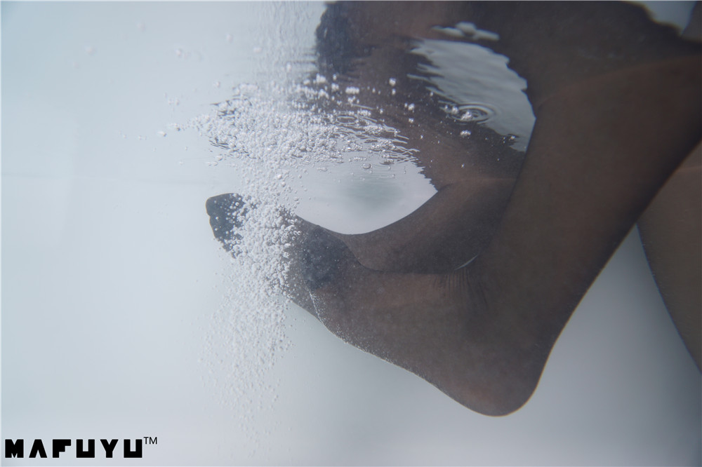 神乐坂真冬-OL写真系列[42P-747M]