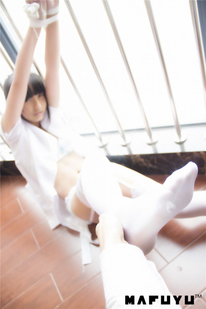 神乐坂真冬-护士吊带白袜[91P-907M]