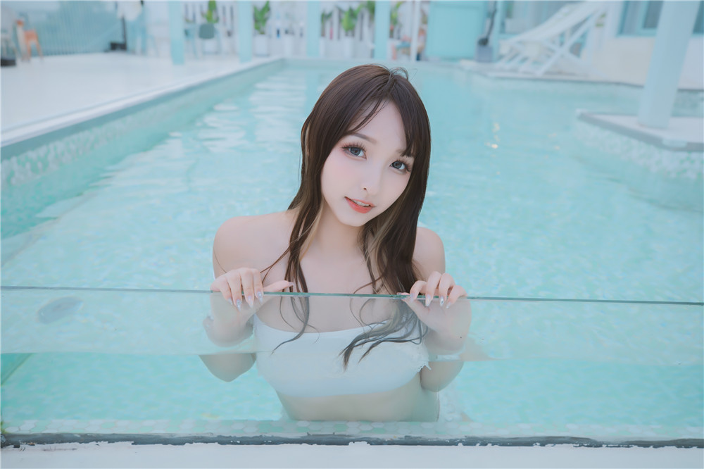 神楽坂真冬-絶対企画 《笑颜水时计》夏日清凉泳装比基尼[150P3V-627M]