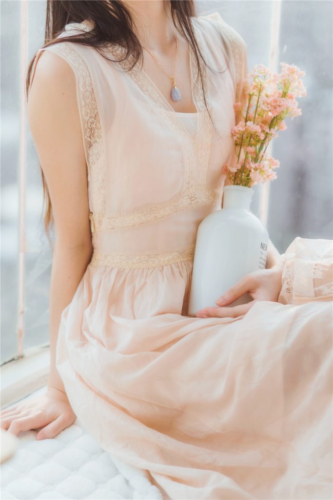 桜桃喵-喵呀 唯美连衣裙[30P-329M]