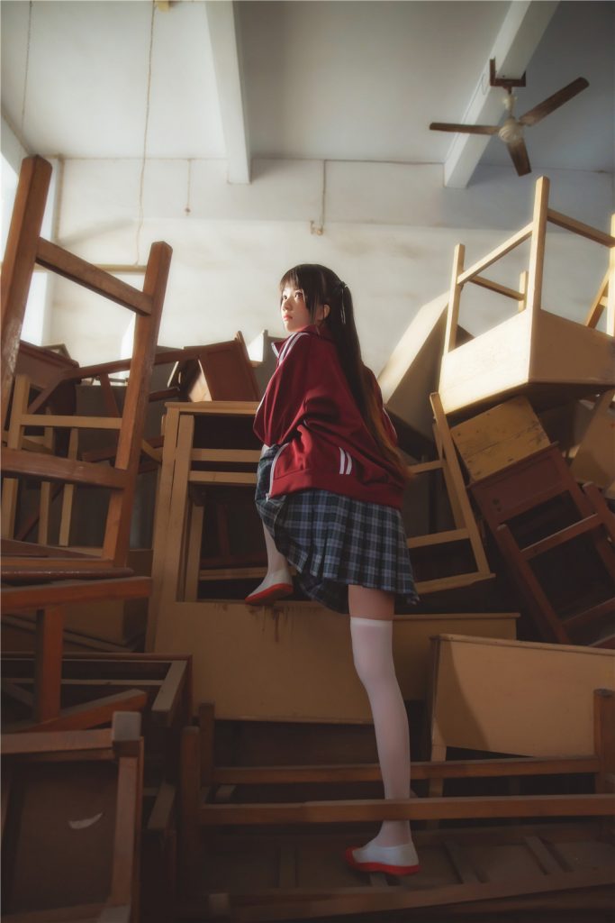 桜桃喵-废弃教室JK