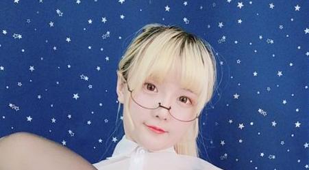 星之迟迟 定制 NO.001 半透黑丝OL装[75P5V-916M]