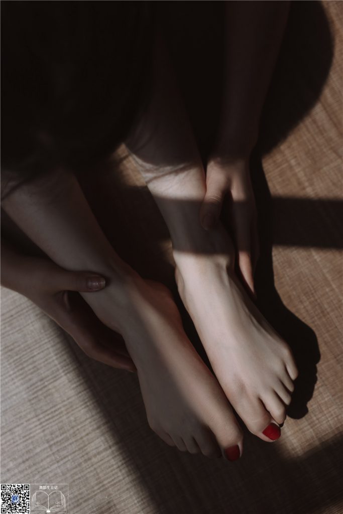 [GALLI嘉丽]舞蹈生日记007 珊珊2[39P-313M]