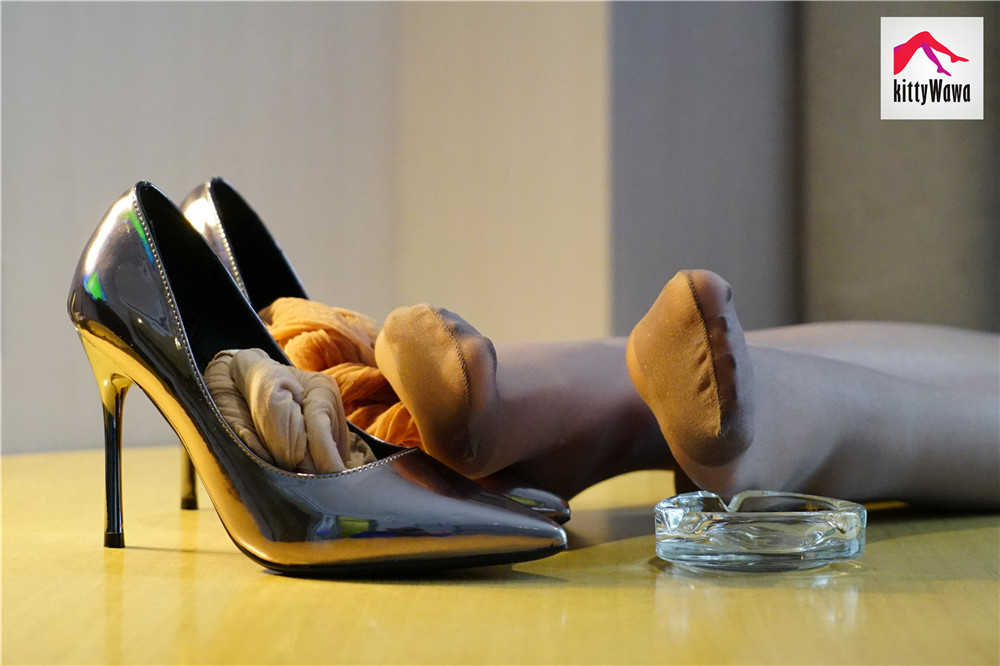 袜小喵KittyWawa-KT023《喂你吃维生素ABCDEFG》[99P]