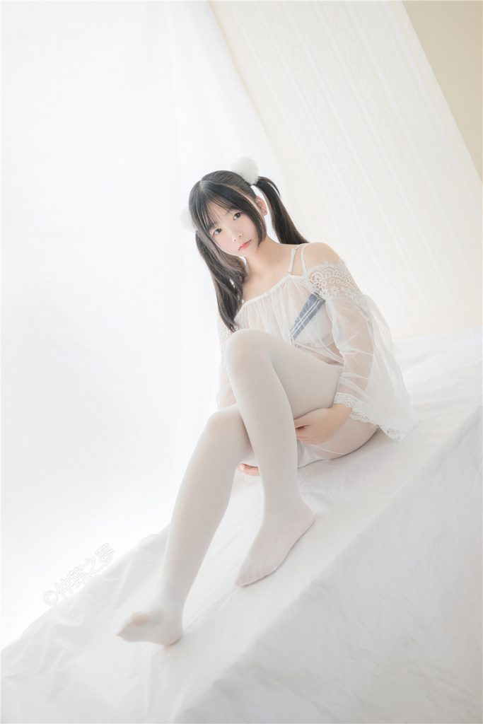 [轻兰映画] Grand.004 透明白纱 美代Miyo[64P-229M]