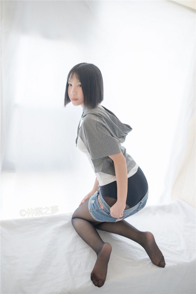 [轻兰映画] Grand.003 鹿野奈绪 包臀黑丝[82P-416M]