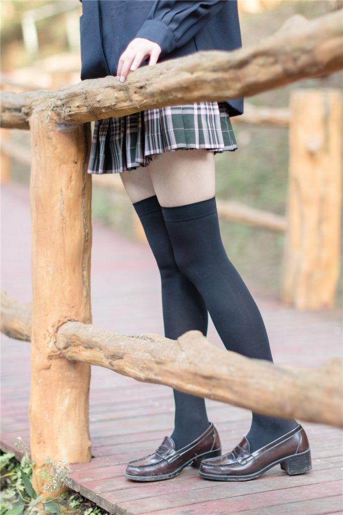 [轻兰映画] VOL.002 户外JK[44P-365M]