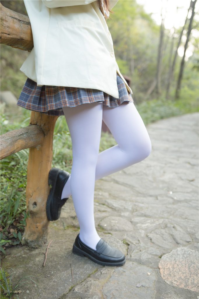 [轻兰映画] VOL.002 户外JK[44P-365M]