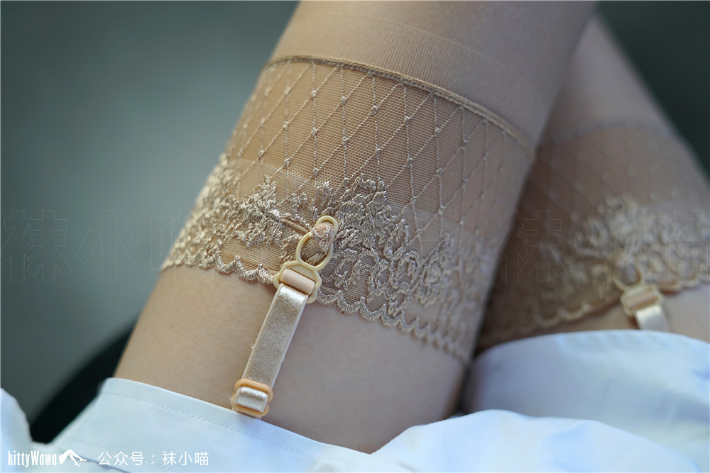 袜小喵KittyWawa-KT066《复古丝VS白衬衫》