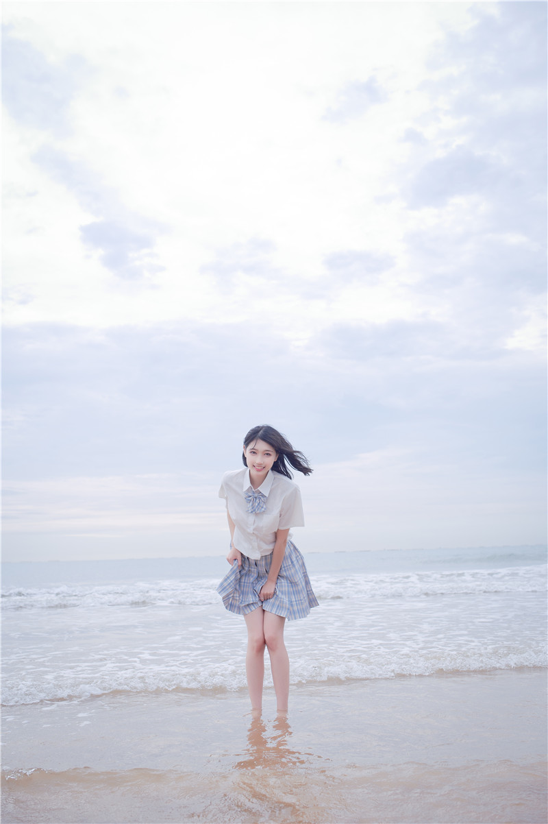 [周叽是可爱兔兔] NO.020 海边jk[[35P-252MB][免费下载]