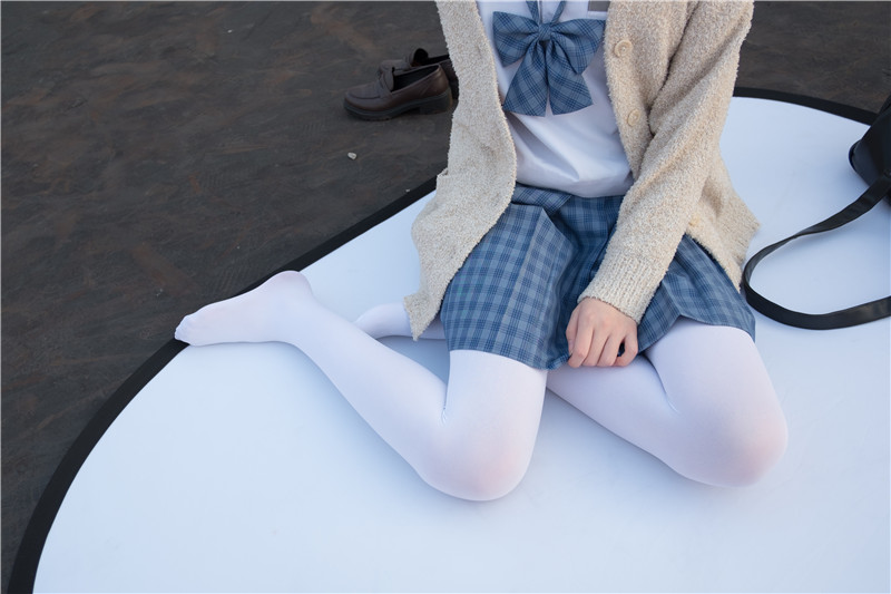 [森萝财团] SSR-001 Aika 天台上的白丝[74P-493M]