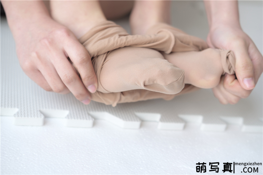 [森萝财团] X-013 JK肉丝白色船袜[134P1V-1.51G][免费下载]