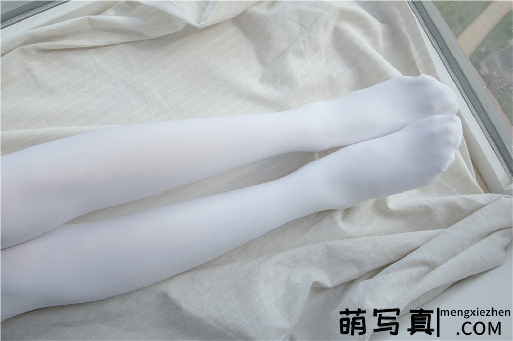 [森萝财团] R15-018 窗台上的白丝少女[86P-486M][免费下载]