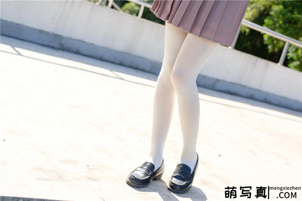 [森萝财团] R15-030 操场上的白丝[67P-416M][免费下载]