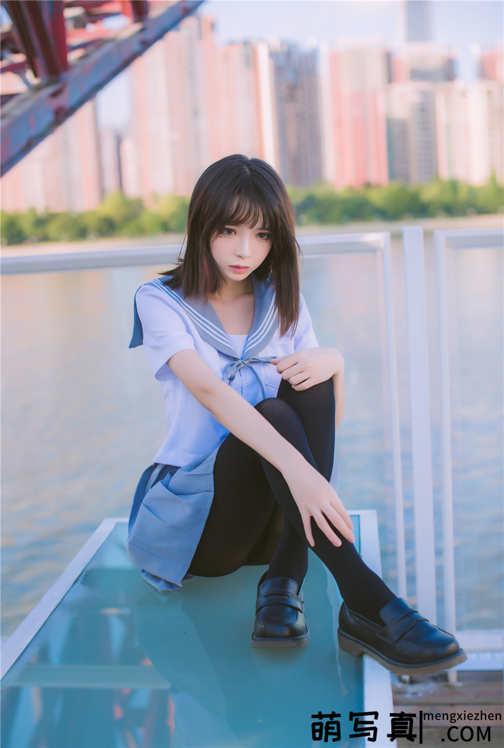 疯猫ss-海边蓝白水手服[15P-150M][免费下载]