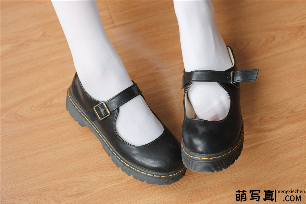 [森萝财团] X-037 默陌 JK水手服[75P1V-2.28G][免费下载]