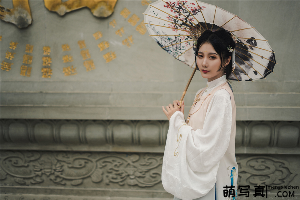 如月灰-汉服 大慈寺外景[9P][免费下载]