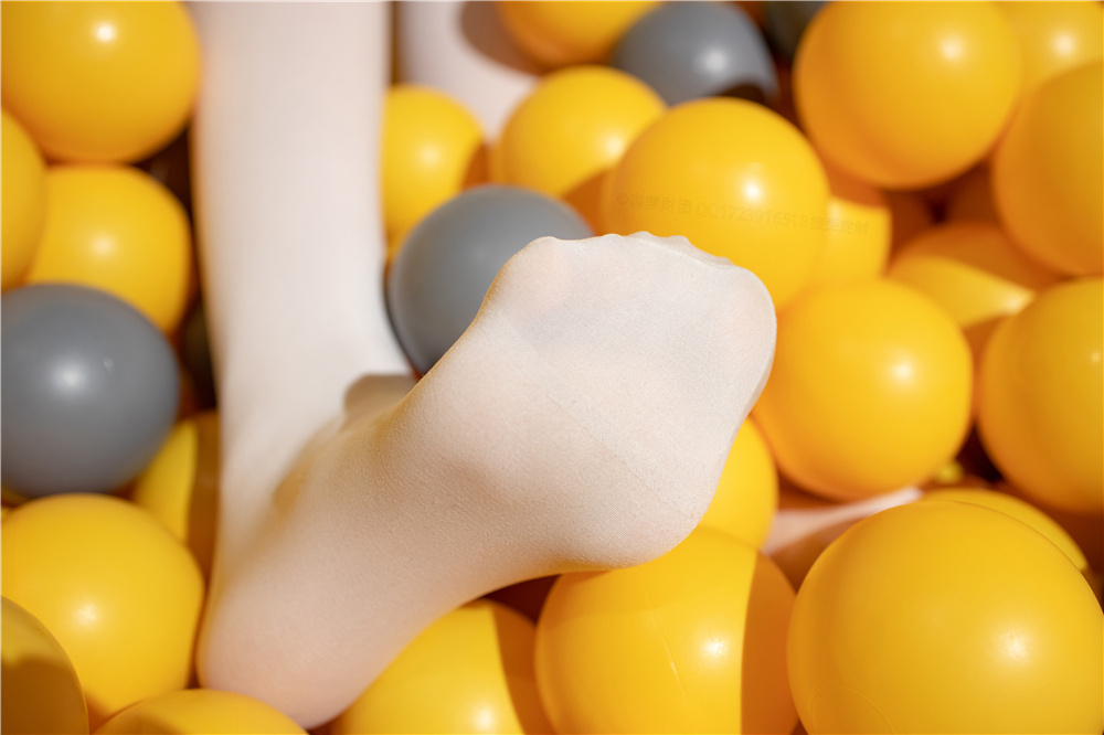 [森萝财团] X-047 Aika 儿童乐园里的一天[141P1V-2.86G]