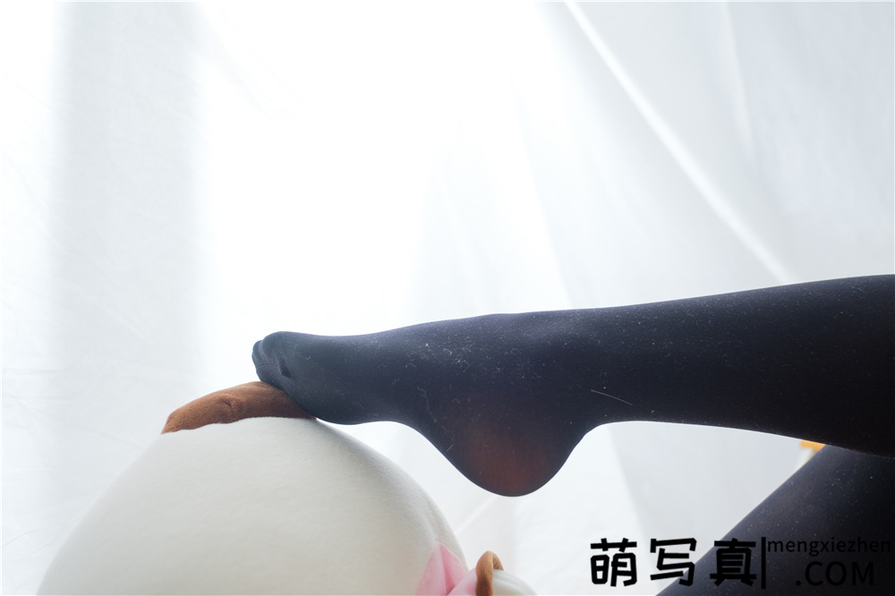 [喵写真] PR15-002 在大熊身上的黑丝少女[90P1V-770M]