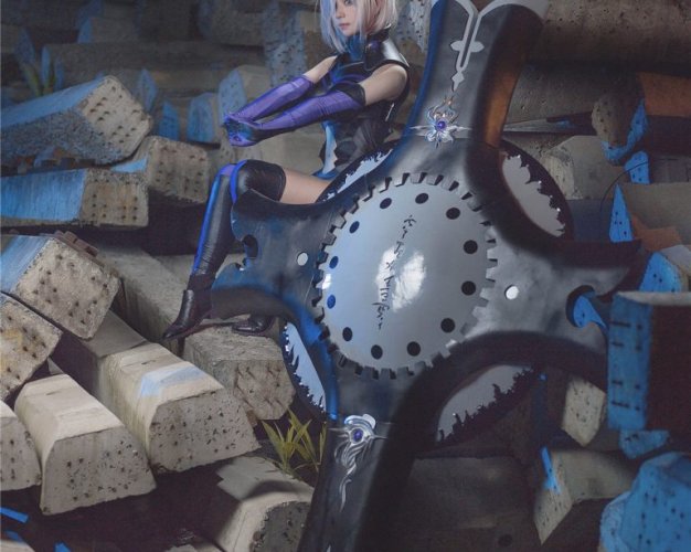 夜-FGO盾娘玛修COS写真[9P]