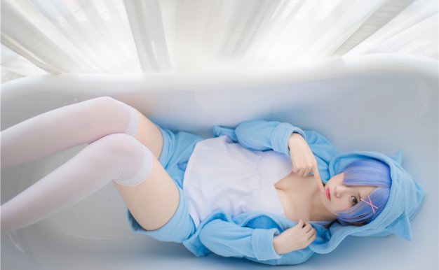 小野妹子w-蕾姆 蓝色精灵 蓝色卫衣白丝[22P-145M]