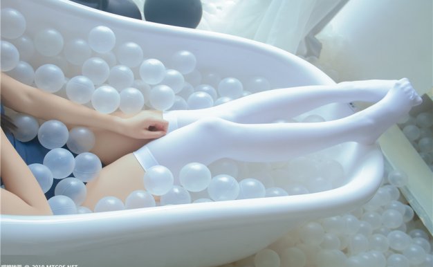 喵糖映画 VOL.046 梦幻球 死库水双马尾浴缸少女[40P-374M]