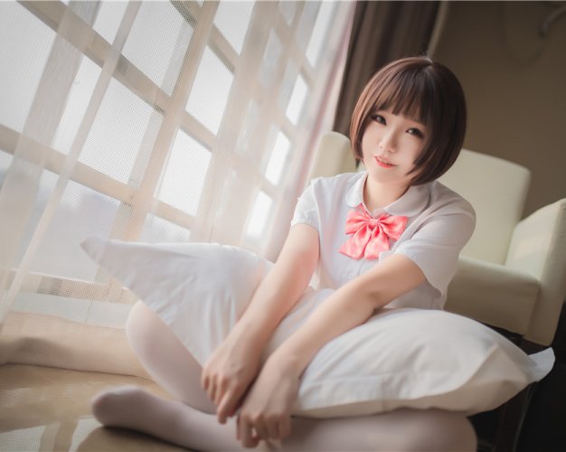 Yoko宅夏Cos–一号本 白丝短发少女[25P-156MB]