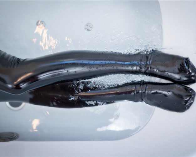 水淼aqua-漆皮女仆 浴缸少女[32P-395M]