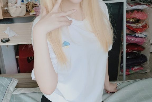 星之迟迟 定制 NO.005 6-22 白T恤黑丝[62P2V-501M]