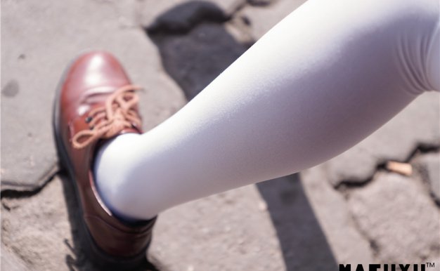 神乐坂真冬-少女と自然と白い靴下[75P-1.05G]