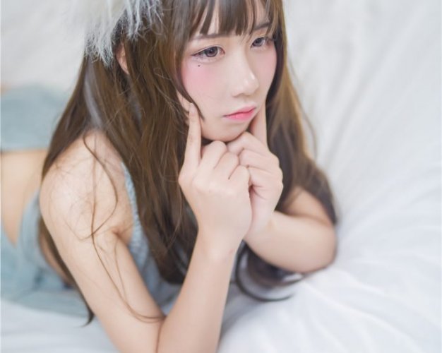 九曲Jean-黎塞留泳装+露背毛衣