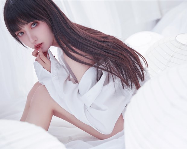 Shika小鹿鹿-纯白私房[18P-106M]