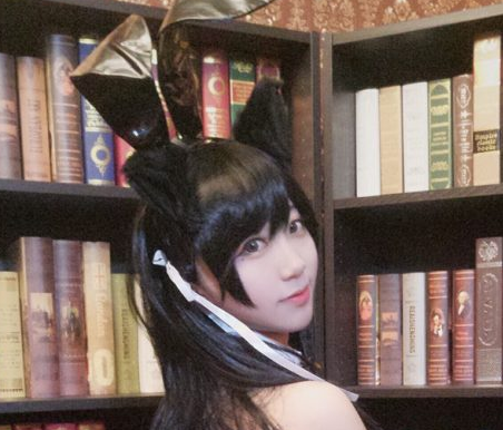 黑川-爱宕兔女郎cos 性感黑丝比基尼[18P]