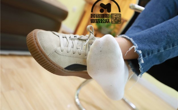 [誉铭传媒]袜足摄影 2021第4期[93P1V-1.06G]