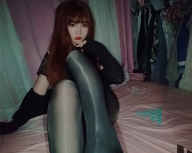 古川kagura-亮丝黑旗袍[42P5V-254M]