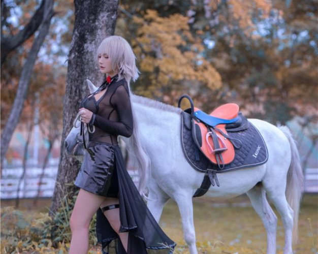 [仙九Airi] 黑贞马会[18P-293M]