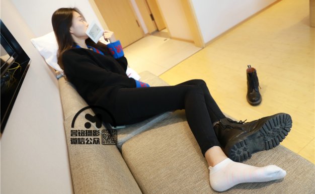 [誉铭传媒]袜足摄影 2021第7期[90P1V-1.04G]