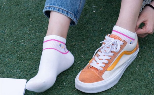 [BoBoSocks袜啵啵] No.004 泡芙-vans帆布鞋、白棉袜、裸足[127P1V-3.25G]
