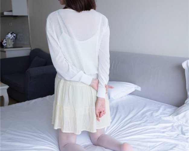 [BoBoSocks袜啵啵] No.005 小甜豆-帆布鞋、薄白丝[133P1V-3.12G]