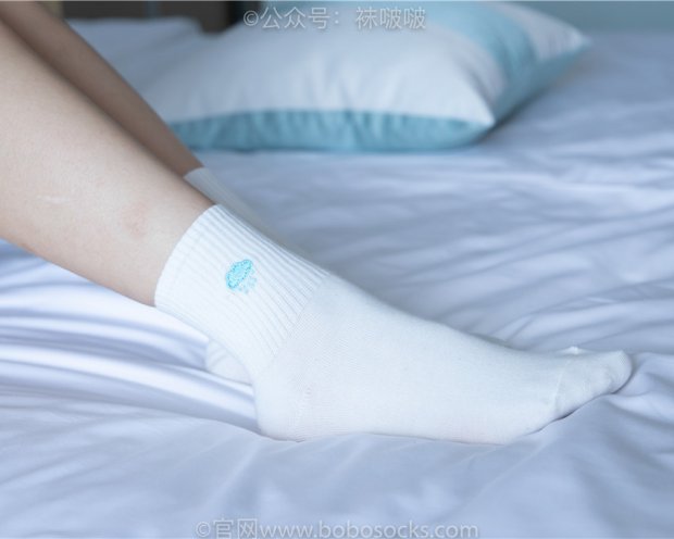 [BoBoSocks袜啵啵] No.009 果冻-耐克板鞋、白棉袜、裸足