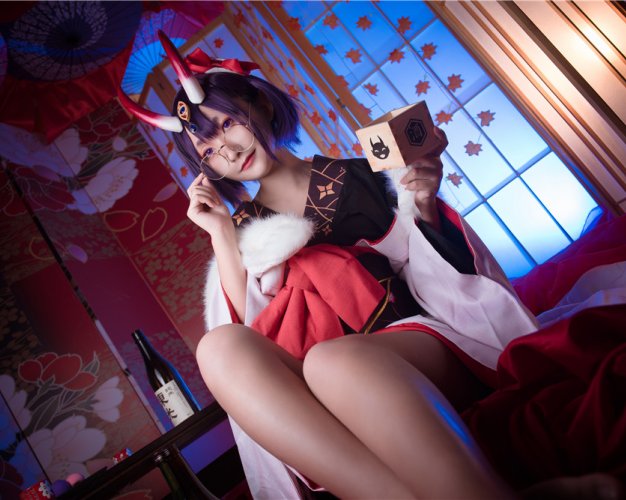 [Roroki骷髅姫] NO.01 酒吞和服 [16P-240MB]