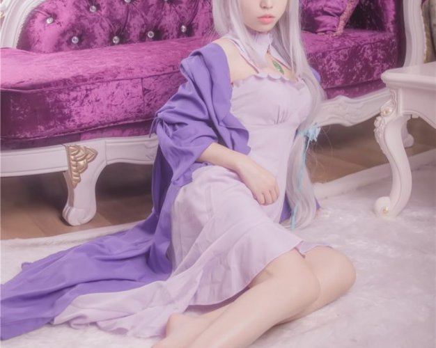 白易子教主-艾米莉娅[10P-124M]