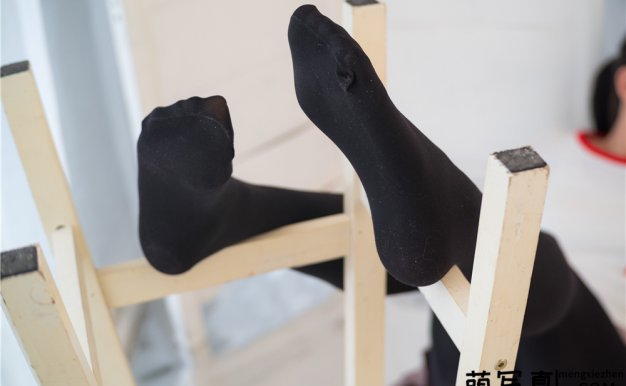 [森萝财团] R15-029 慢慢脱下你的黑丝[78P-417M][免费下载]