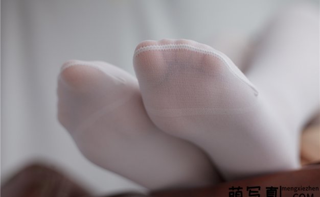 [少女秩序] VOL.004 白丝红裙[52P-417M][免费下载]