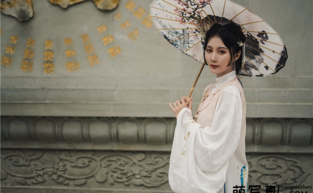 如月灰-汉服 大慈寺外景[9P][免费下载]